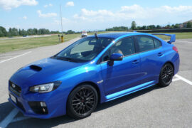 Subaru-colore-blu-sportiva-garage-torauto-torino